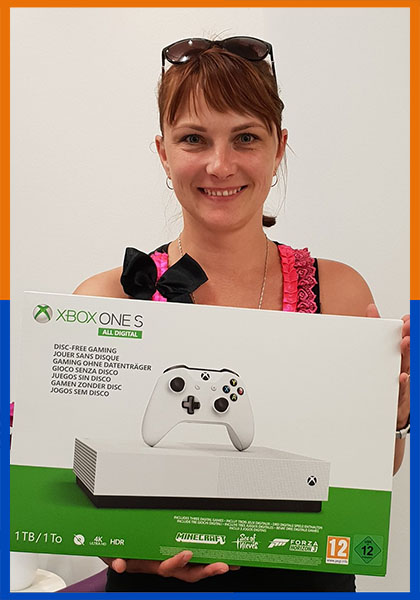2019 - Xbox One S.jpg